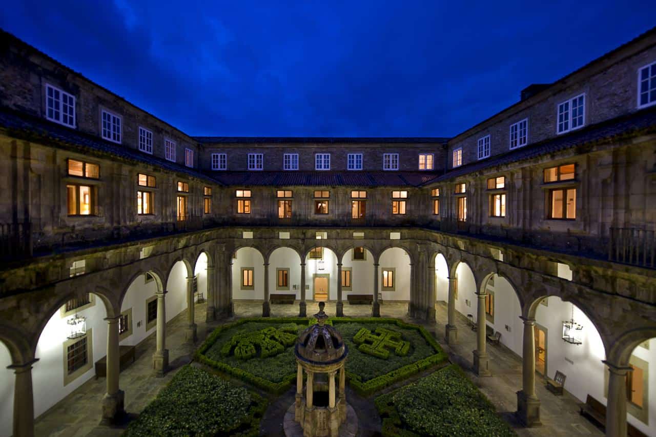 Paradorsantiago1