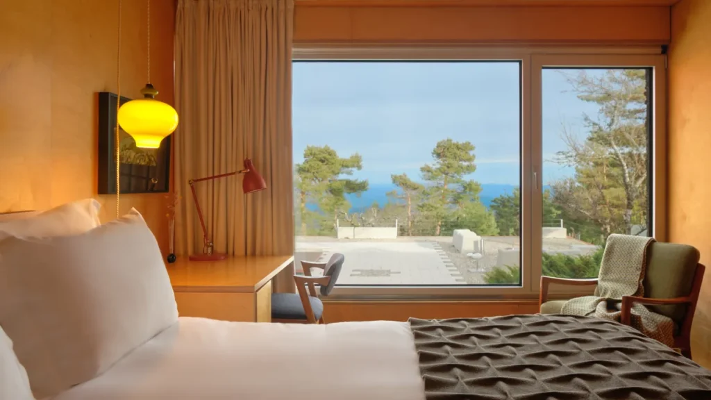 casa das penhas douradas gallerycomfort double room with mountain view 1