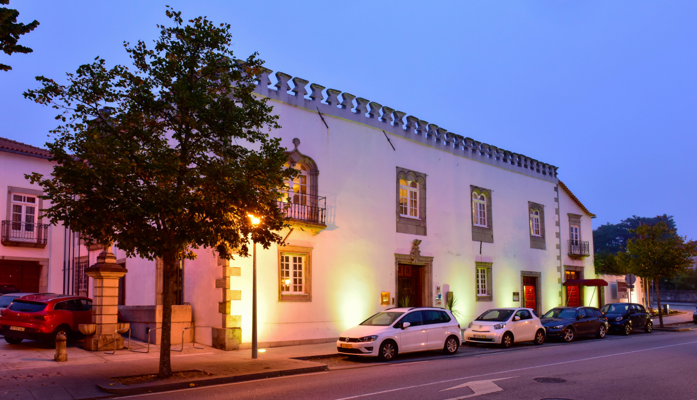 Casa Melo Alvim historic manor house hotel in Viana do Castelo