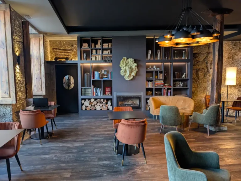 sala bar 3 pena dagua boutique hotel villas 768x578